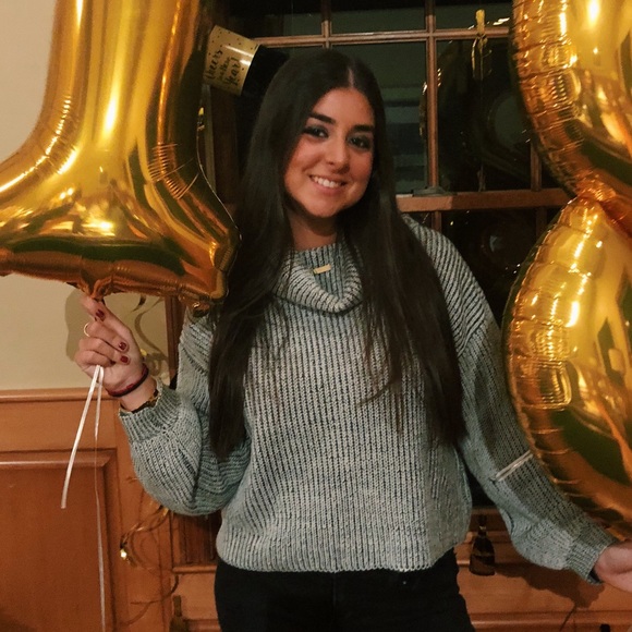 Meet your Posher, Jordyn - Picture 1 of 1